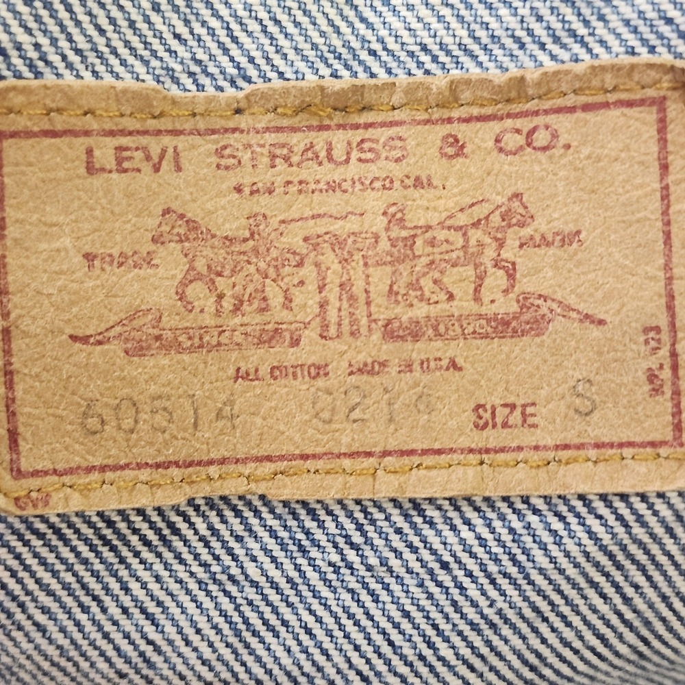 Vintage Levi's Vest Mens Small Blue Denim Trucker Button Front USA 70514 - Picture 7 of 9